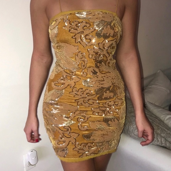 ❌ SOLD ❌ Jella Couture • Custom Gold Sequin Spaghetti Strap Mini Dress - Picture 2 of 3
